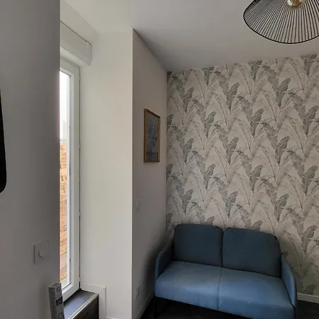 Escapade A Dans Beau T2 Avec Terrasse - Proche Gare Et Centre Appartement *