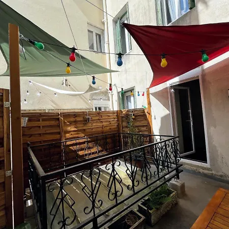 Appartement Escapade A Dans Beau T2 Avec Terrasse - Proche Gare Et Centre Lourdes