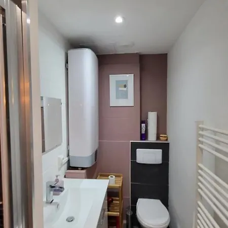 Escapade A Dans Beau T2 Avec Terrasse - Proche Gare Et Centre Appartement *