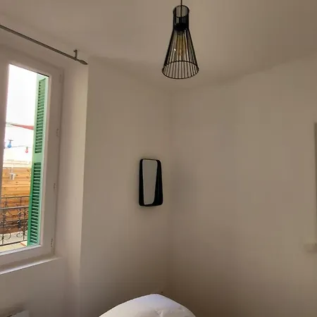 Escapade A Dans Beau T2 Avec Terrasse - Proche Gare Et Centre Apartamento Lourdes