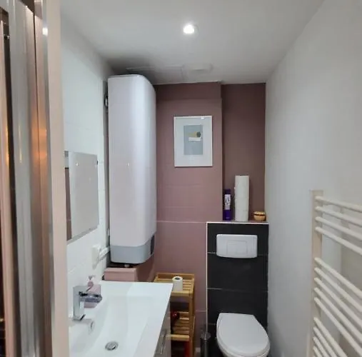 Escapade A Dans Beau T2 Avec Terrasse - Proche Gare Et Centre Appartement *