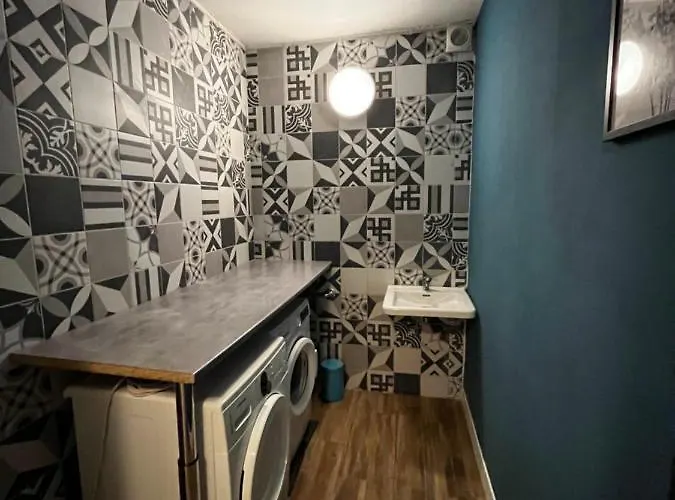 Escapade A Dans Beau T2 Avec Terrasse - Proche Gare Et Centre *