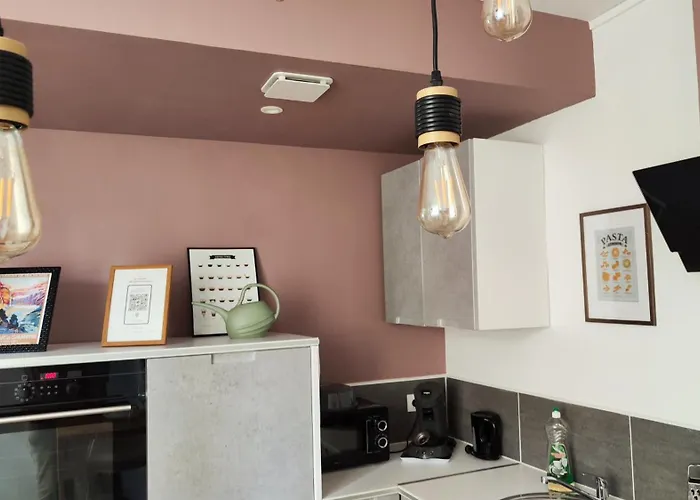 Escapade A Dans Beau T2 Avec Terrasse - Proche Gare Et Centre Appartement *