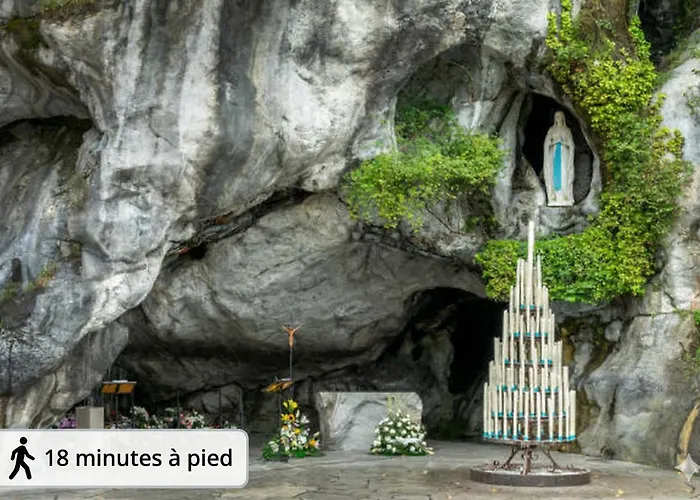 Escapade A Dans Beau T2 Avec Terrasse - Proche Gare Et Centre Apartman Lourdes